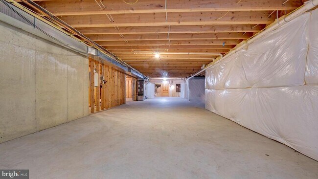 Building Photo - 12308 Putters Ct