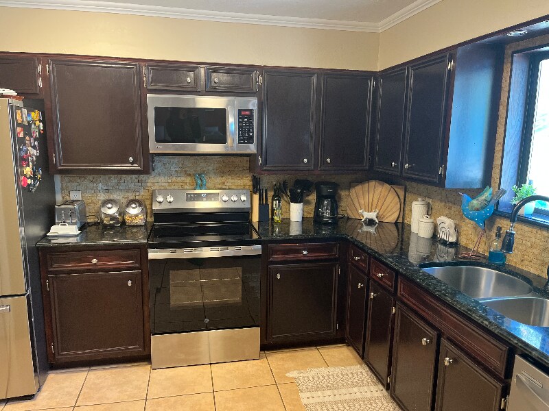 Building Photo - 5010 Chinquapin Ln