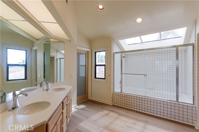 Building Photo - 11 Terraza