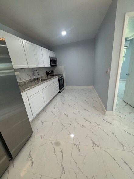 Building Photo - 10011 SW 164th St