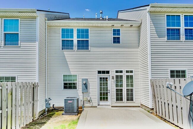 Building Photo - 307 Christiane Way