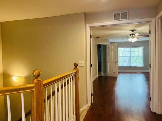 Building Photo - 117 Anchorage Ave