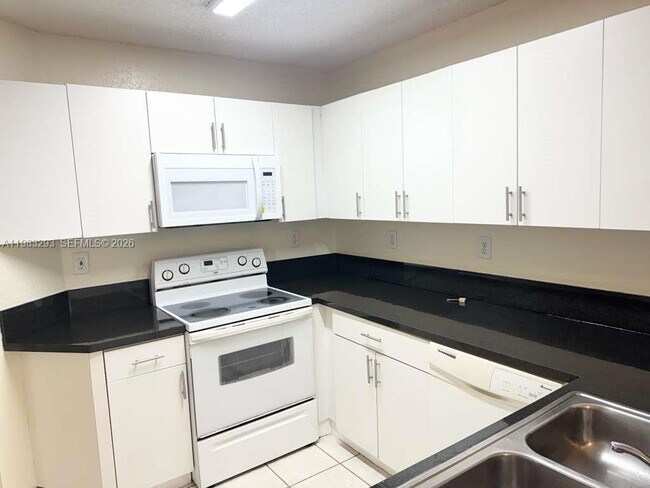 Building Photo - 14051 SW 120th Ct