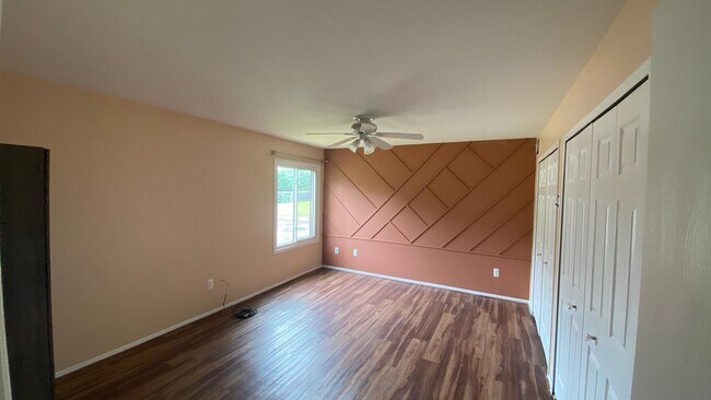 Building Photo - 30535 W 14 Mile Rd