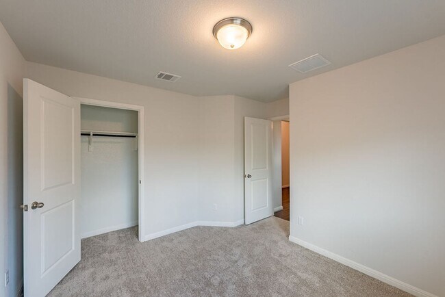 Building Photo - Experience Luxury Living: Perfect Blend of Comfort & Style in Your Dream Home! Schedule Viewing Now!