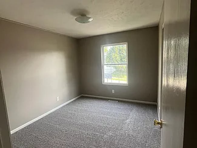 Building Photo - 17737 Olive St