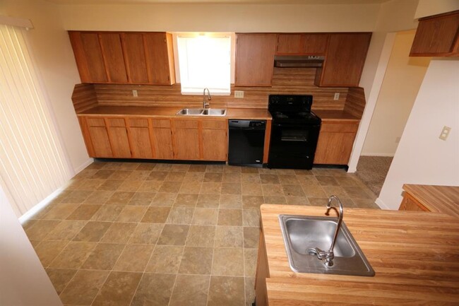 Building Photo - 1003 Cedar Post Ct