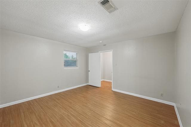 Building Photo - 1425 Wreyhill Dr