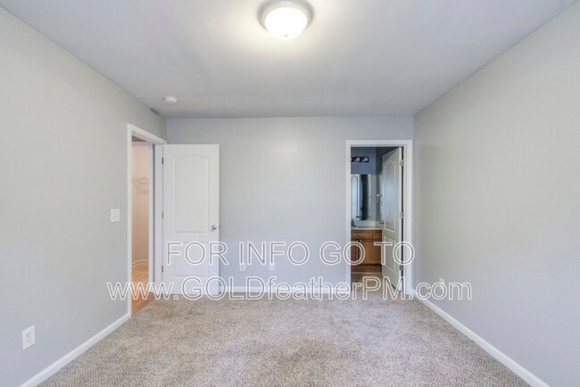 Building Photo - 2116 14th Ave N