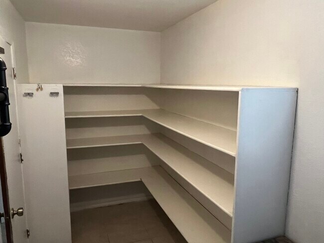 Building Photo - 4058 E Decatur St