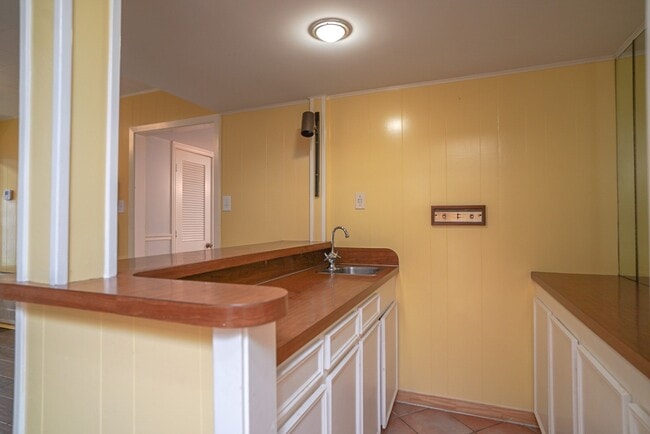 Building Photo - 7914 Braes Meadow Dr