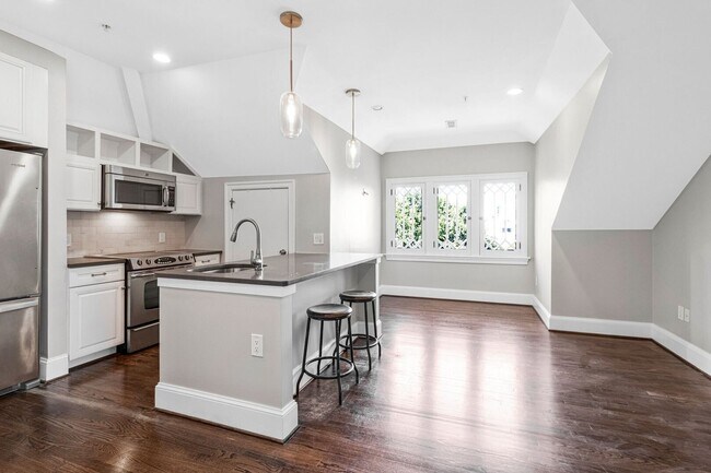 Building Photo - 3324 18th St NW