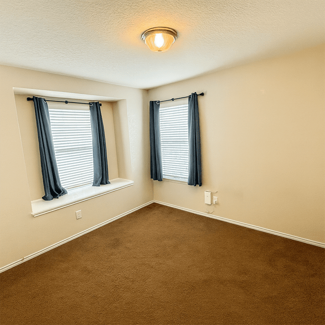 Building Photo - 9838 Twinbear Creek