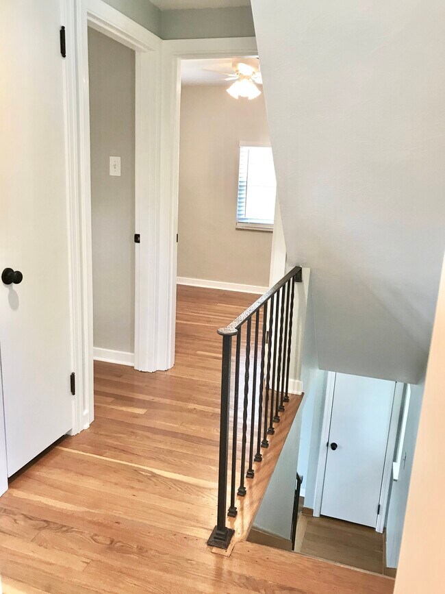 Building Photo - 400 Duquesne Dr