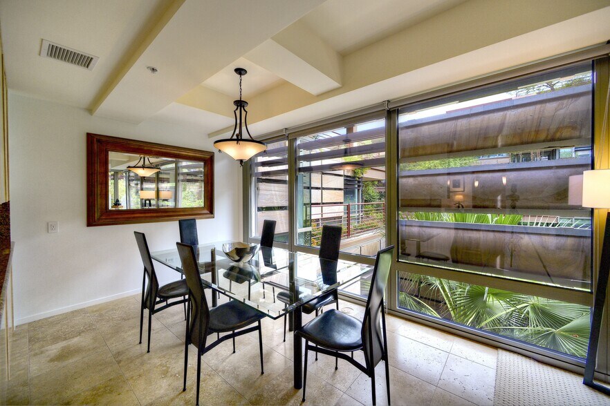 Building Photo - 7141 E Rancho Vista Dr