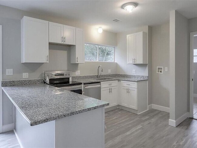 Building Photo - 4056 Dallas Acworth Hwy NW