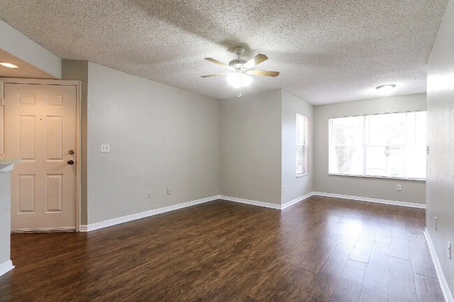 Building Photo - 4630 Commander Dr