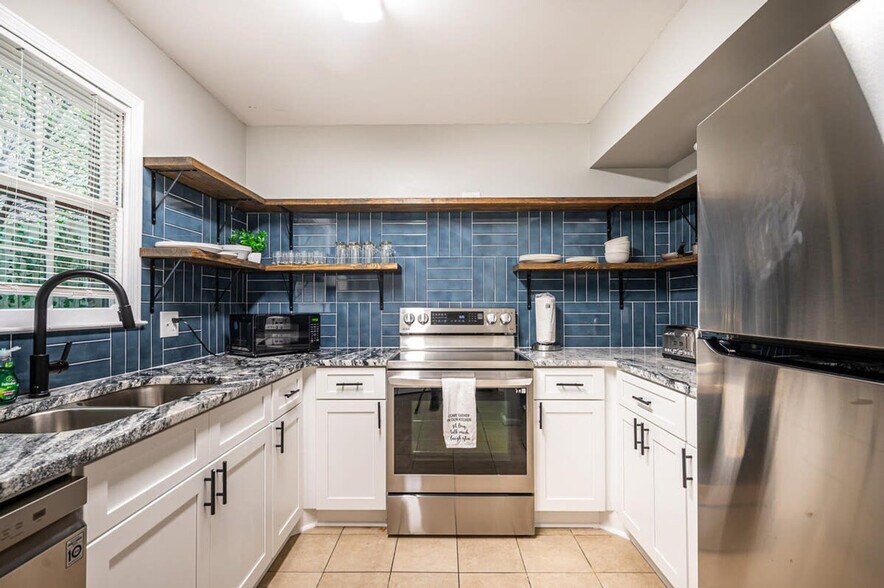 Building Photo - 1263 Sweet Pine Dr