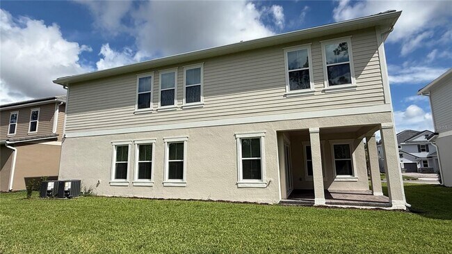 Building Photo - 14415 Crest Palm Ave