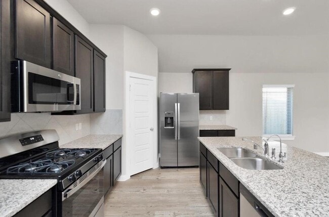 Building Photo - 2627 Border Cv Cir