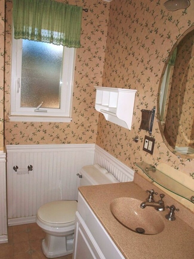 Building Photo - Pet Friendly Mill Valley Home w/ Hardwood floors and View