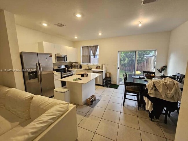 Building Photo - 12108 NW 24th Ct