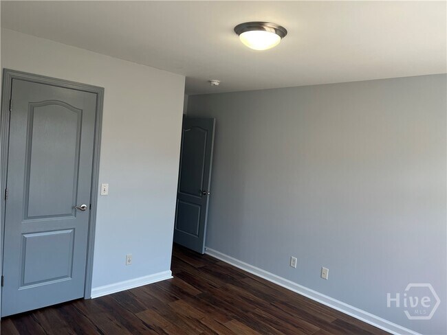 Building Photo - 120 Reese Way