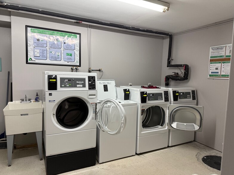 Laundry Room - 134 Deer Hill Ave