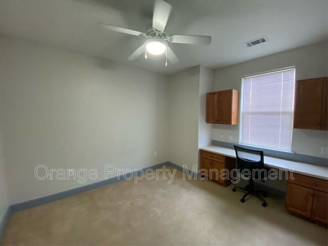 Building Photo - 1034 Shoveler Way