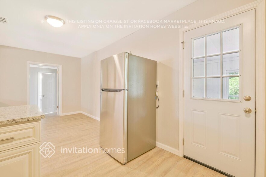 Building Photo - 2819 Parr Ct E