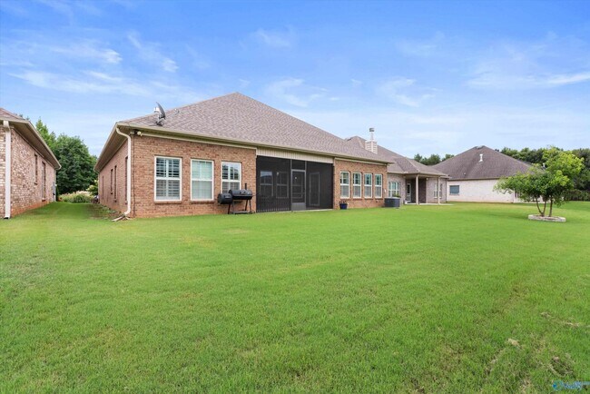 Building Photo - 112 Summer Walk Ln