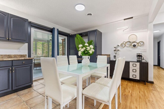 Building Photo - 400 Allensville Rd