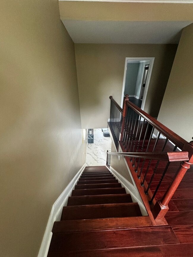 Building Photo - 3 Bedroom Single Family Home in Cincinnati