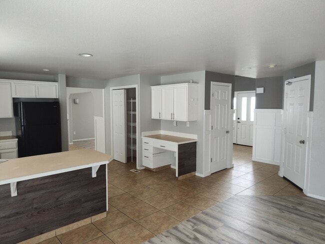 Building Photo - 4211 Holland Ln