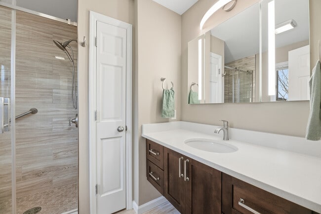 Building Photo - 150 Hankins Rd