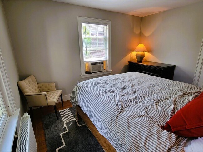 Building Photo - 60 Prairie Ave