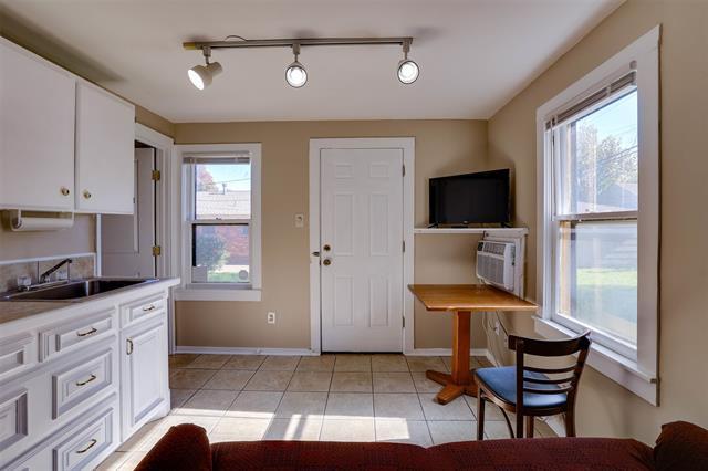 Building Photo - 3531 Bellaire Dr S