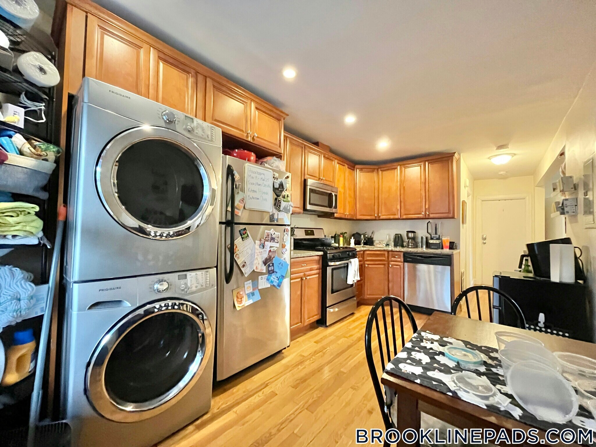 Building Photo - 11 Leverett St