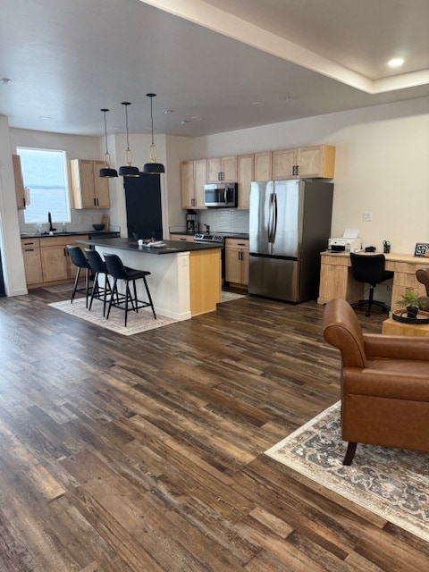 Building Photo - 2746 Storm Ave