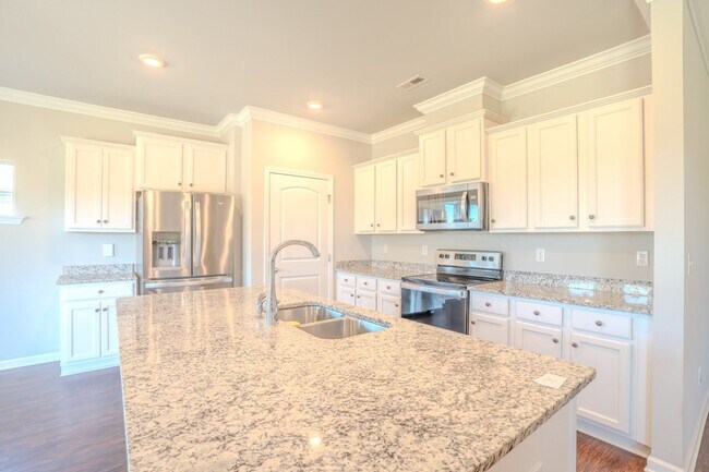 Building Photo - 14145 Lannister Ln