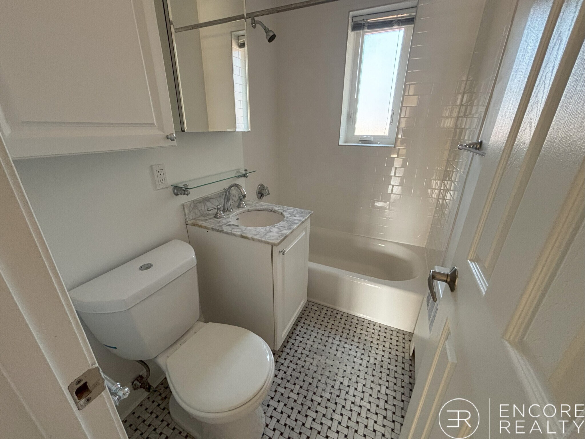 Building Photo - 72 Saint Paul St