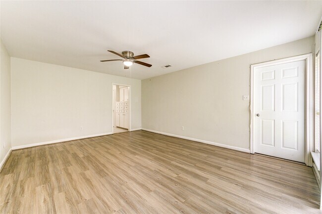 Building Photo - 8107 Durklyn Ln