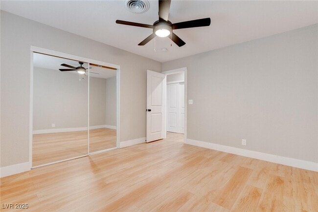 Building Photo - 1404 Campbell Dr