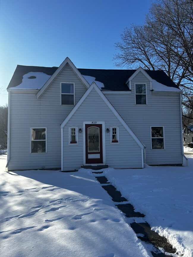 Building Photo - N139 McKay Ave