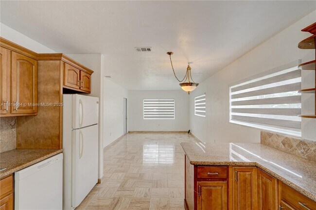 Building Photo - 3635 SW 88th Ct