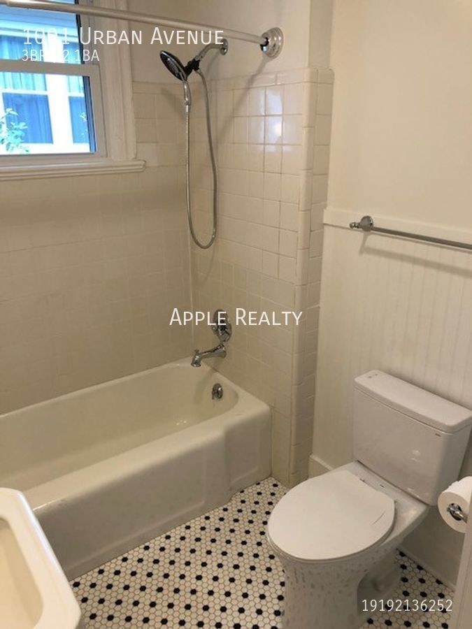 Building Photo - 1001 Urban Ave