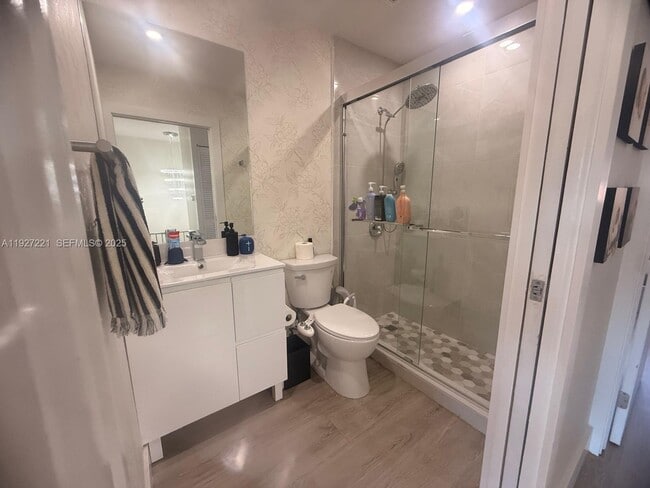 Building Photo - 6864 NW 166th Terrace