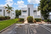 Building Photo - 5120 Elmhurst Rd