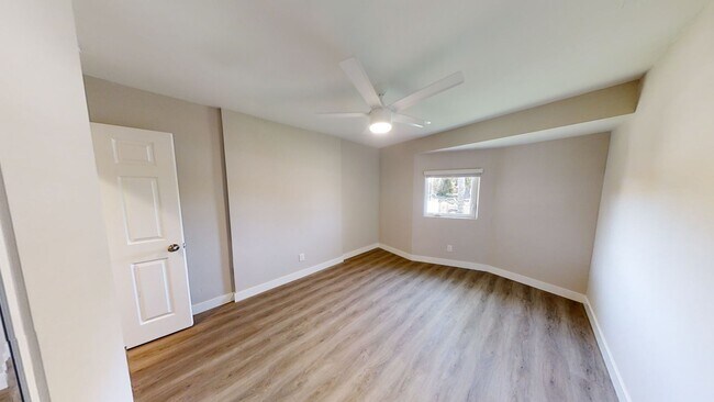 Building Photo - Newly Renovated, 7 BD 4 BR, Close to Campus!