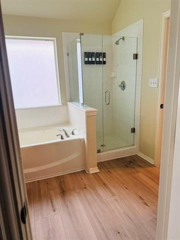 Building Photo - 2409 Monroe Dr